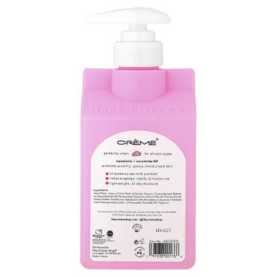 The Creme Shop, Hello Kitty®، منظف الجسم المطهر المتقدم، حليب الشوفان بالفراولة، 16.9 أونصة سائلة (500 مل)