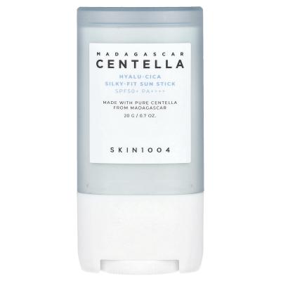 SKIN1004, Madagascar Centella، Hyalu-Cica Silky-Fit Sun Stick، عامل حماية من الشمس 50+ PA++++، 0.7 أونصة (20 جم)